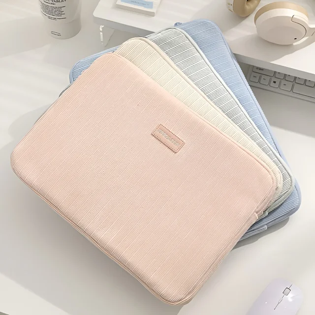 LAPTOP POUCH 