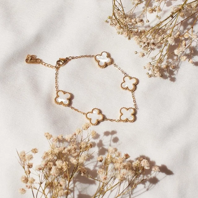 Clover Bracelet ( Anti Tarnish ) 