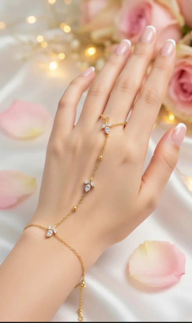 Tulip Hand Chain ( White )