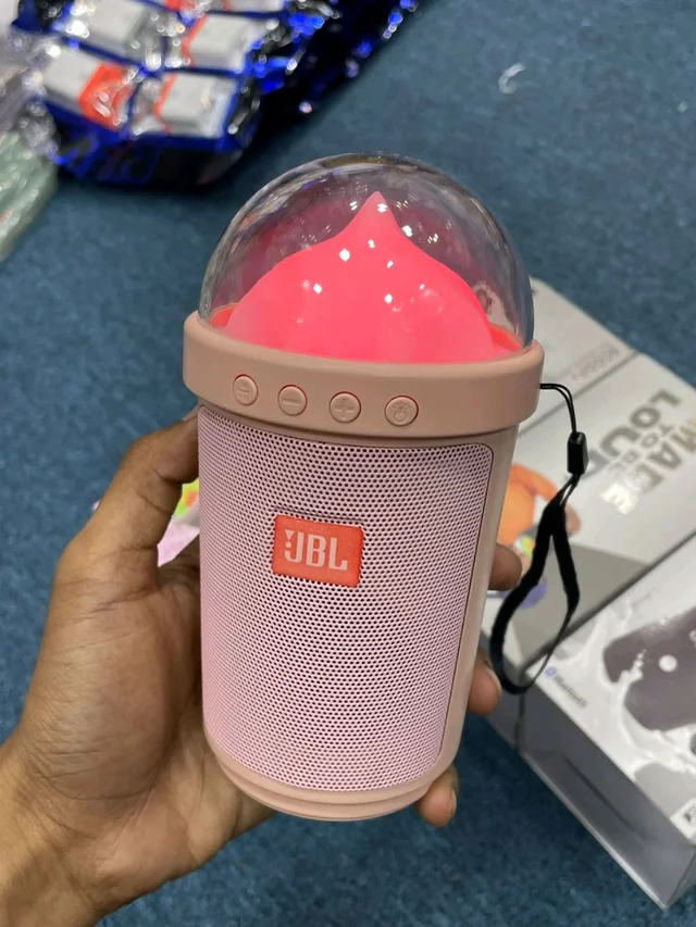 Ice Cream Shape Bluetooth Speaker with LED Light, FM/USB/TF Card & Mic Input 8 W Bluetooth Speaker