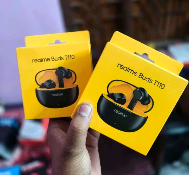 Realme Earbuds T110 with Ai Enc for Calls, Upto 38 Hours of Playback and Fast Charging Bluetooth in Ear Headset (Punk Black, True Wireless)