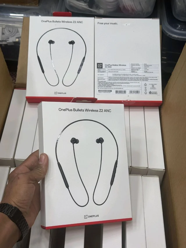 OnePlus Wireless Z2 ANC BH 📦💯💯🔥
COMPANY SEAL PACK AVAILABLE