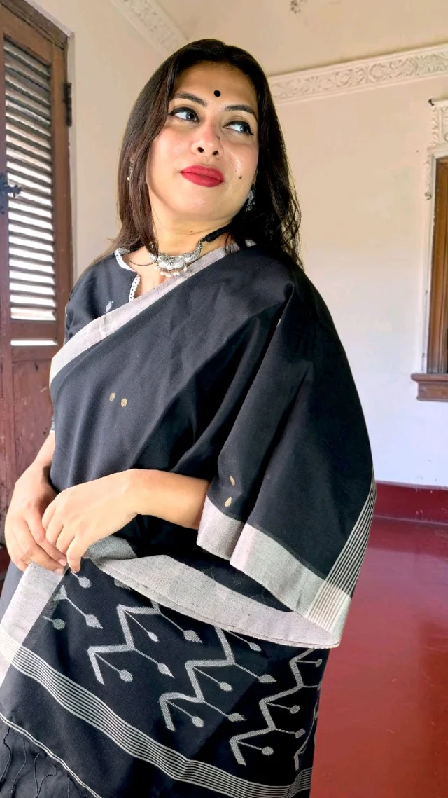 APARAJITA Khadi Cotton Handloom Saree