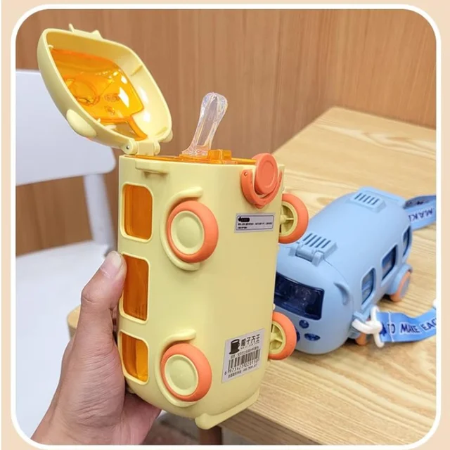 500ml Bus Shaped Water Bottle for Kids – Leak-Proof Sipper with Straw & Adjustable Strap