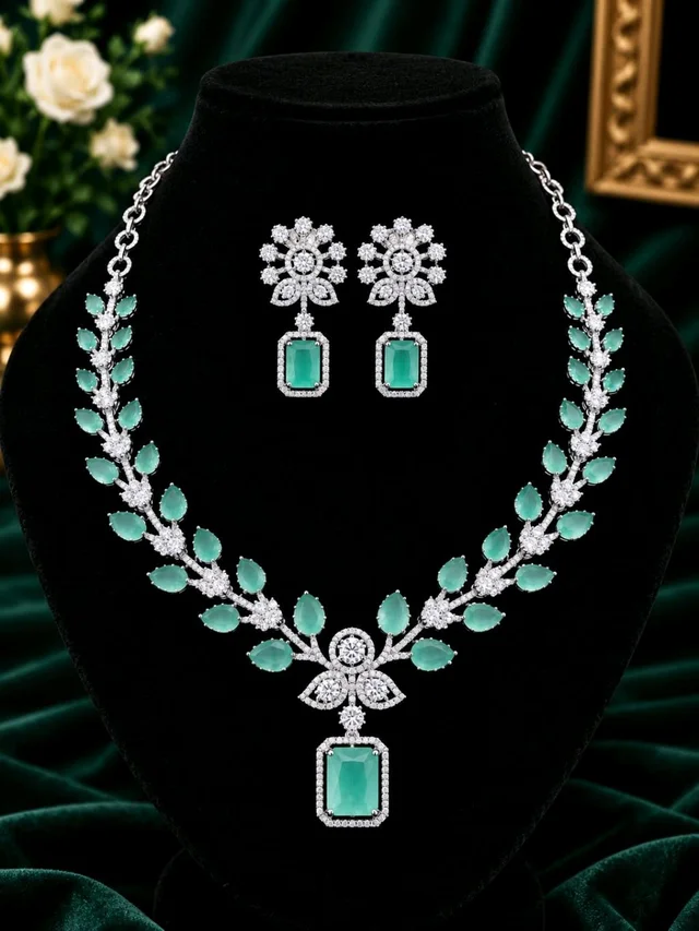 Botanical Leaf Pendant Necklace Set