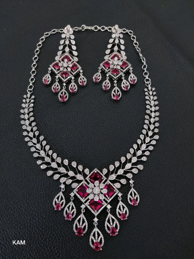 Geometric Floral Cascade Necklace Set