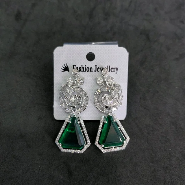 Shiny Gold Art And Jewellery Trending Jewellery Design Earring - Japanese Laurel