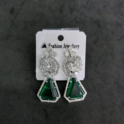 Shiny Gold Art And Jewellery Trending Jewellery Design Earring - Japanese Laurel