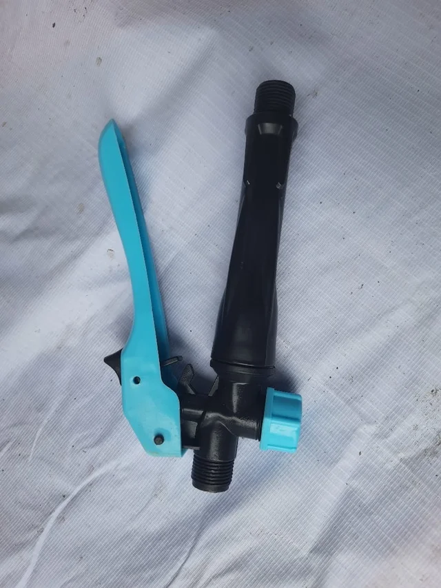 Trigger Blue Handle