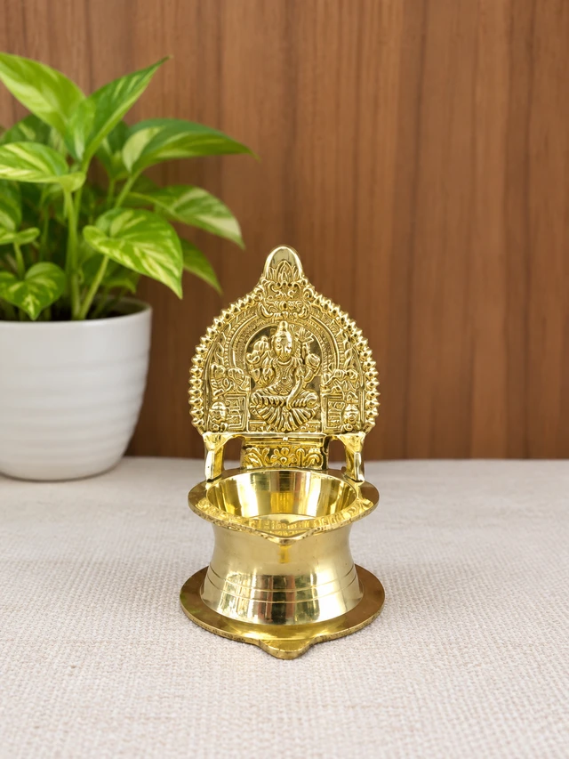 Brass Kamatchiamman Diya Small 3.5''