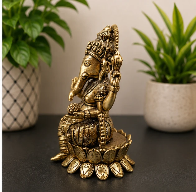 GS Decors Brass Fine art Ganesha on lotus base 4''