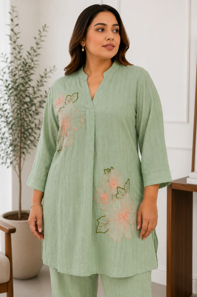 Hibiscus Floral Embroidered Textured Kurti & Pants Co-Ord Set