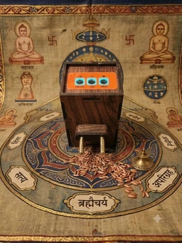 Electric Jain Religious Continuous Navkar Chanting Mantra 7 in 1 Jain Spiritual Devotional Electric Mantra (Namokar Mantra)
1. Namokar mantra 2 tune
2. Tumse lagi lagan
3. Aarti 3 tune Yeh vidhi mangal, Aarti shri Mahaveer Bhagwan ki, Aarti Shri Prashanth Bhagwan ki
4. Jai Jinendra bolo bhajan