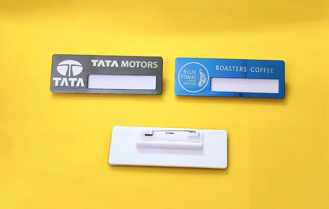 Changeable Name Pin Badges
