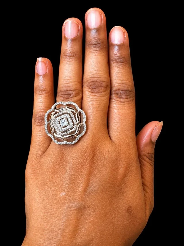 ELEGANT AMERICAN DIAMOND FINGER RING - Adjustable, white