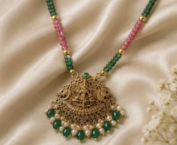 TEMPLE PENDANT BEADED NECKLACE - Free Size, Green-Pink