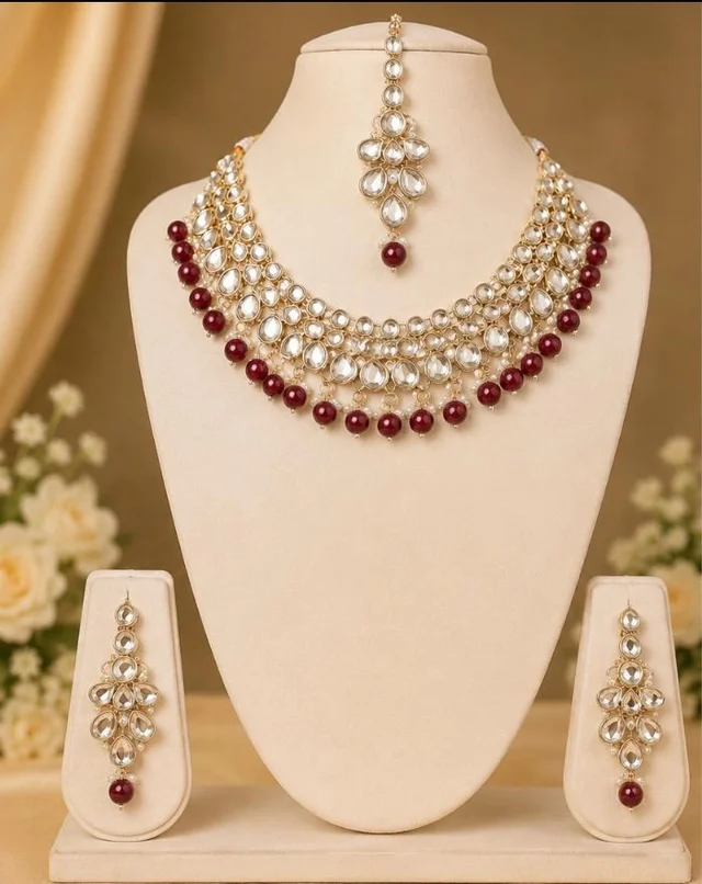 ELEGANT KUNDAN NECKLACE SET