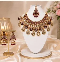 ELEGANT KUNDAN NECKLACE SET - Adjustable, Maroon