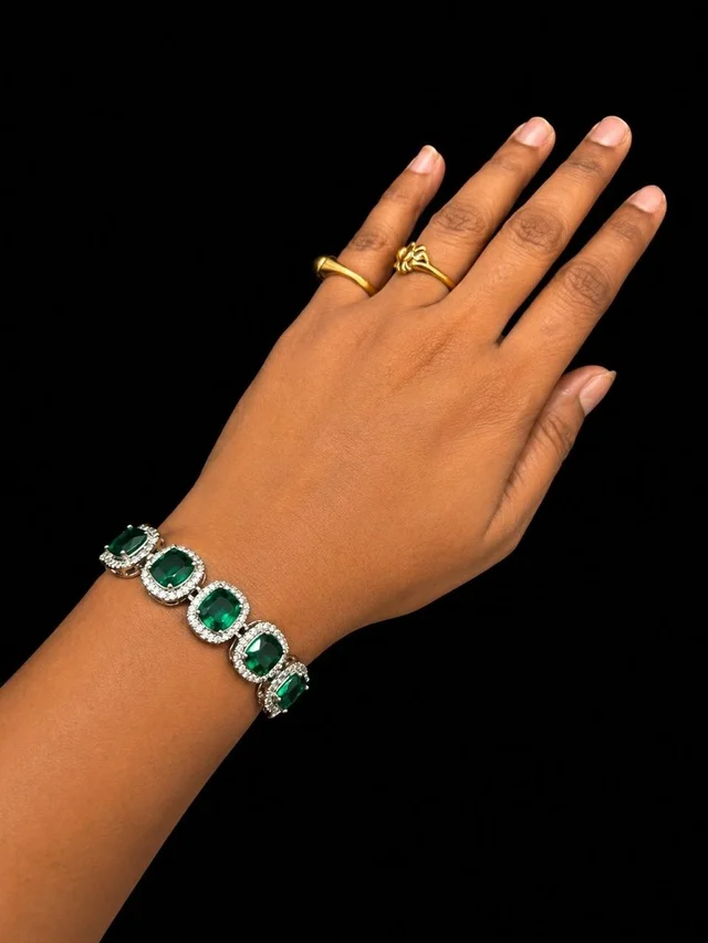 AMERICAN DIAMOND GREEN STONE DESIGNER ADJUSTABLE CHAIN BRACELET - Adjustable, Green