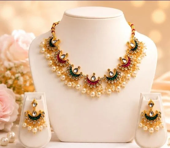 ELEGANT KUNDAN NECKLACE SET