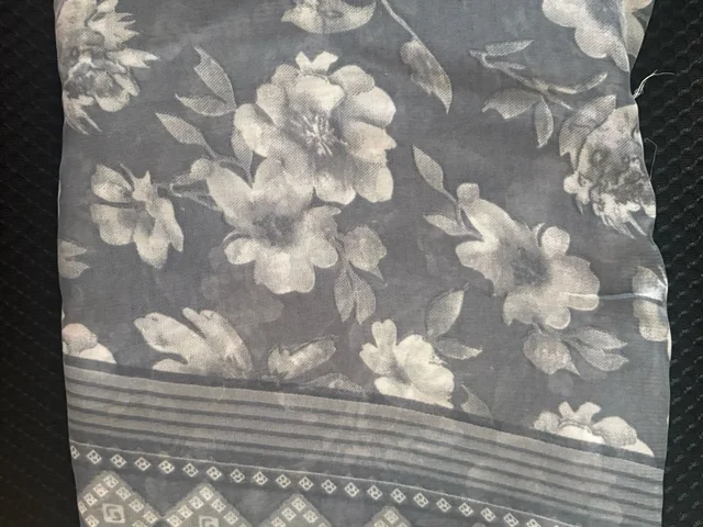 SOFT FLORAL SAREE - Grey