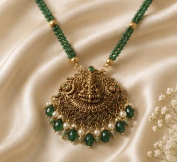 TEMPLE PENDANT BEADED NECKLACE - Free Size, Green