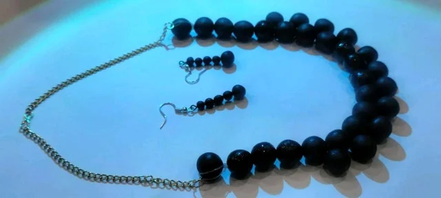 Black Fire Necklace Set 