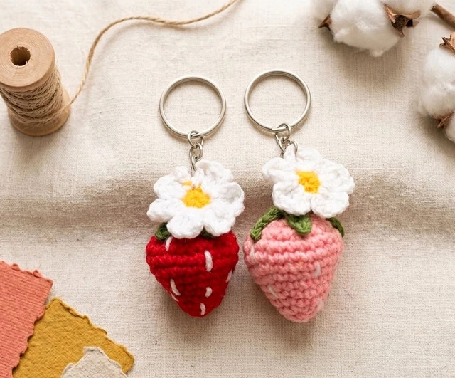 2piece: Hand Crocheted Strawberry Keychains (Red&Pink)