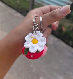2piece: Hand Crocheted Strawberry Keychains (Red&Pink)