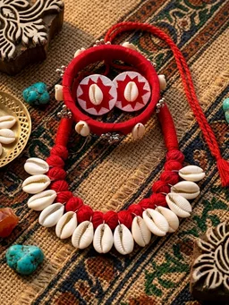 Handmade Cowrie Shell Jewellery Set - Red