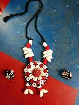Handcrafted Cowrie Shell Jewellery Set