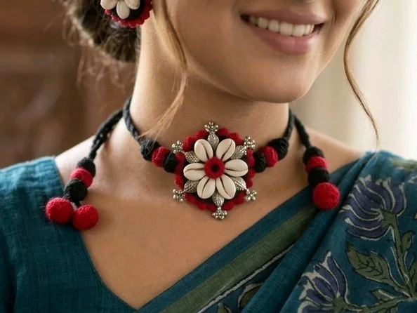 Handcrafted Red Thread Cowrie Shell Jewellery Set