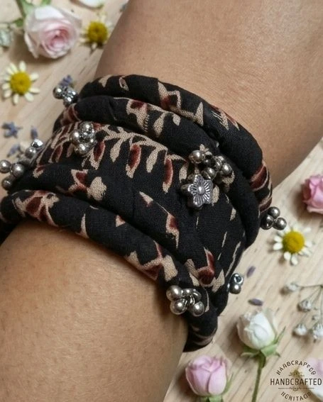 SenCrafts Hand-painted Heritage Wrapped Bangles Set - 2.2