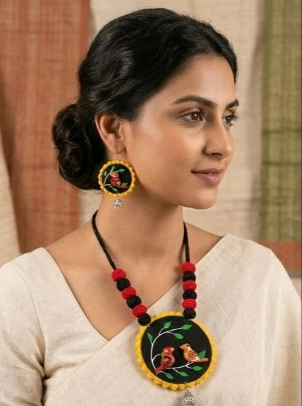 SenCrafts Hand-printed Bird's Of Paradise Jewellery Set - Black