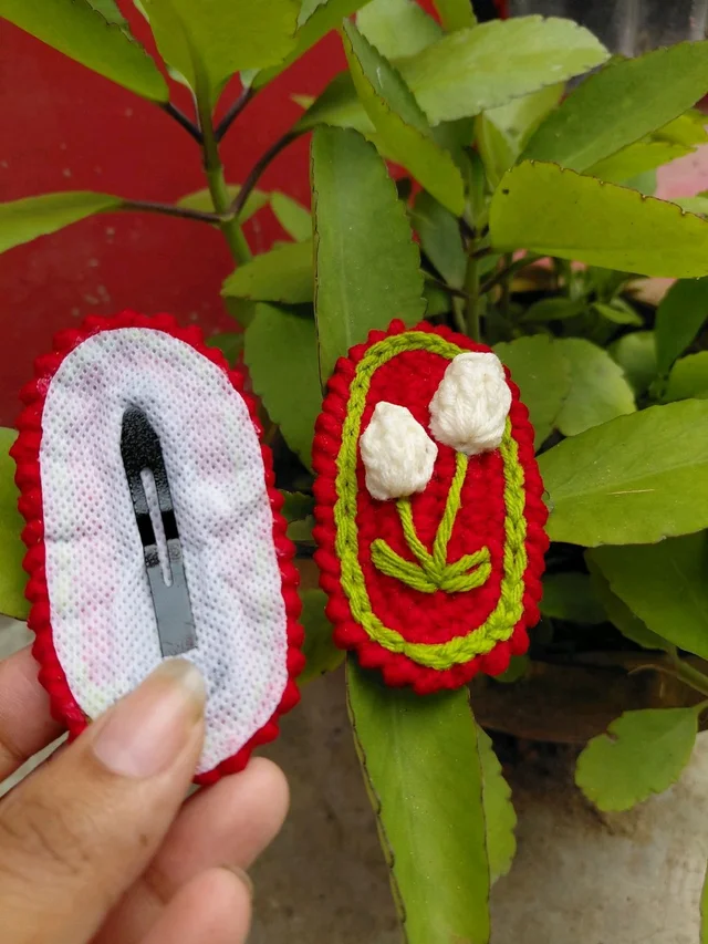 SenCrafts Handmade Crocheted Tulip Hair Clips Pair (2piece)