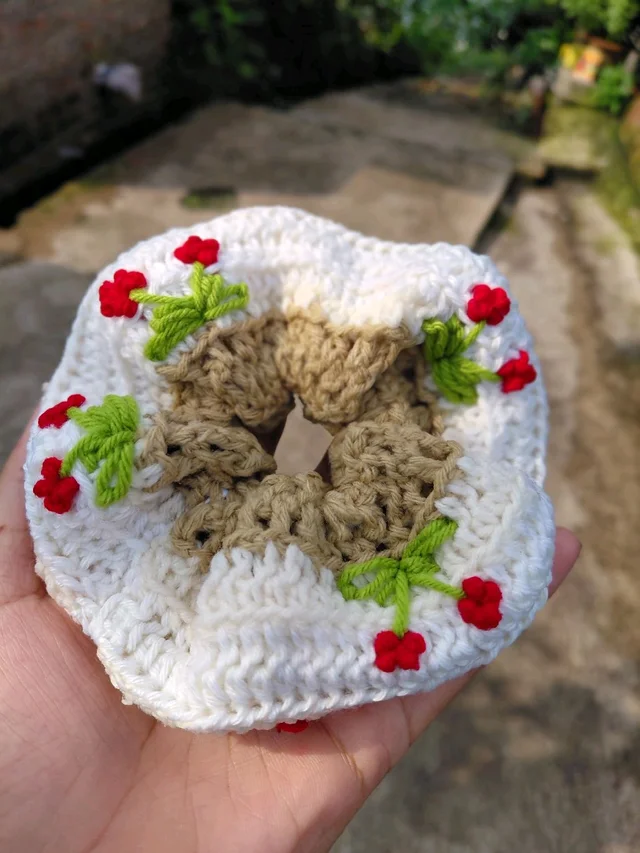 SenCrafts Hand Crocheted White Scrunchies
