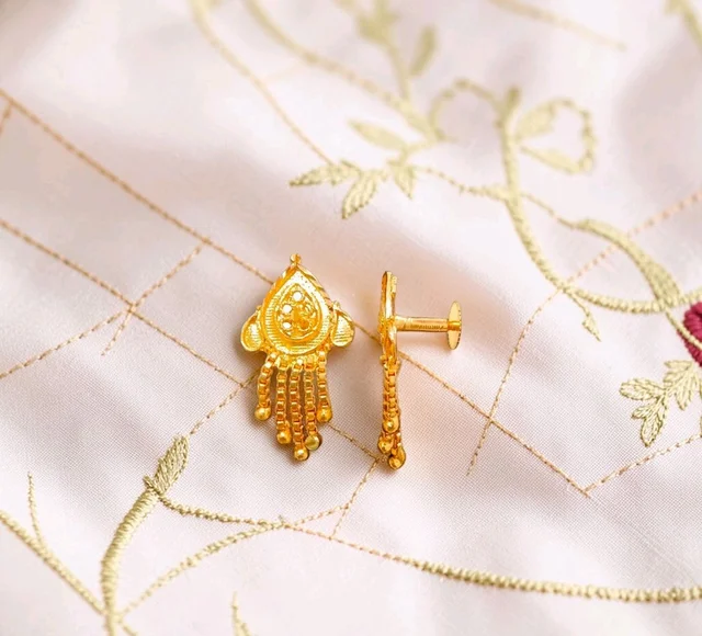 Golden Anti Turnished Earrings Set