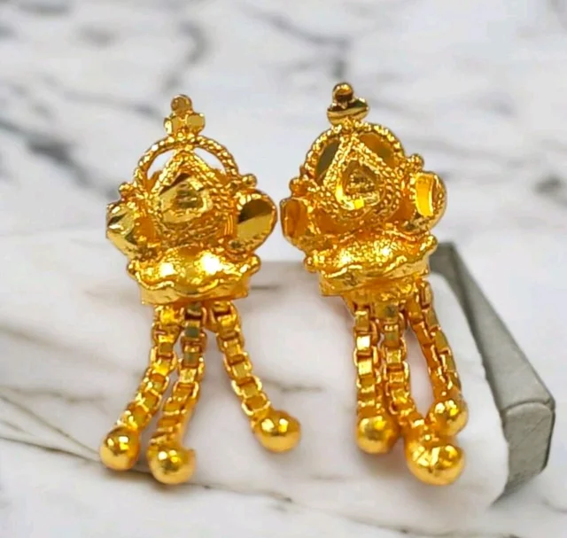 Golden Anti Turnished Earrings Set