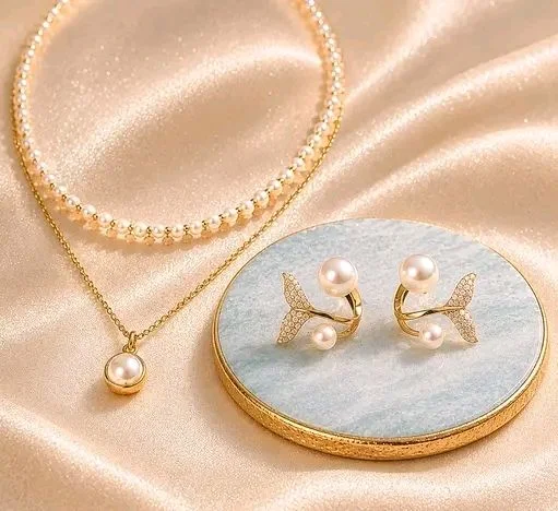 Pendent Set