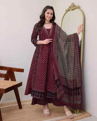 gosriki women rayon anarkali kurta set