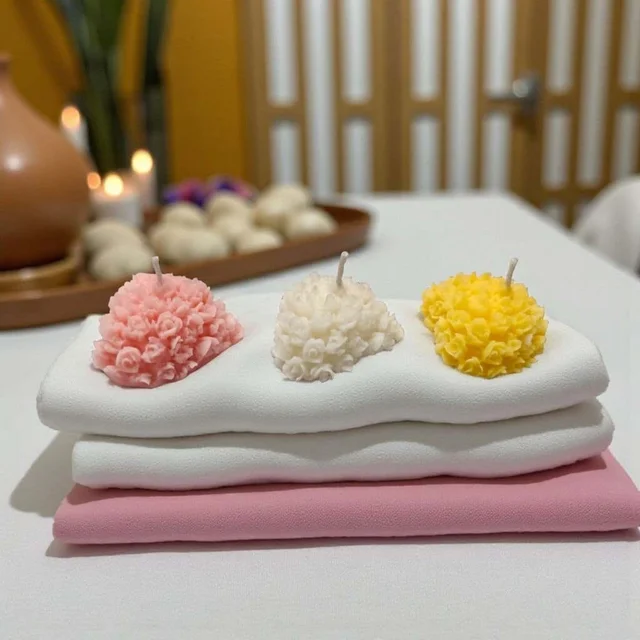 Flower Scented Candle (3 Pcs) - Honeysuckle Dew