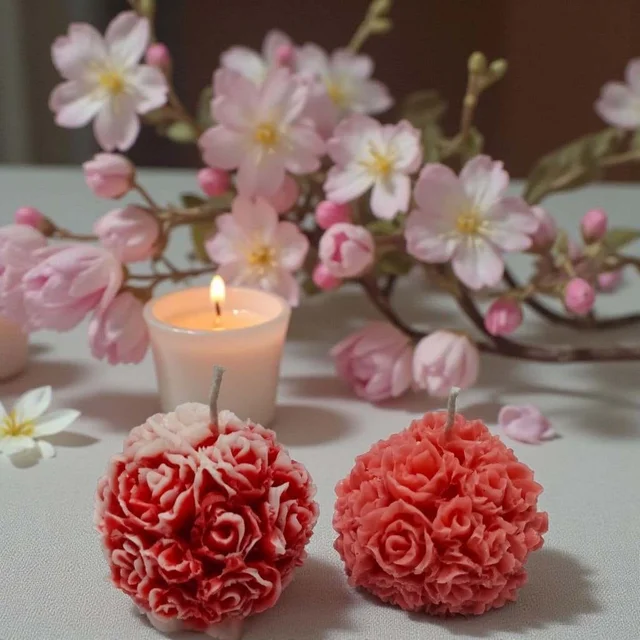 Round Flower Scented Candle (2 Pcs) - Honeysuckle Dew