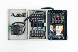 NAREN Electrix l Control Starters & DOL Starters l Control Starter l 3 Phases l MPU-25 with DOL Starter - SKU - 48619976