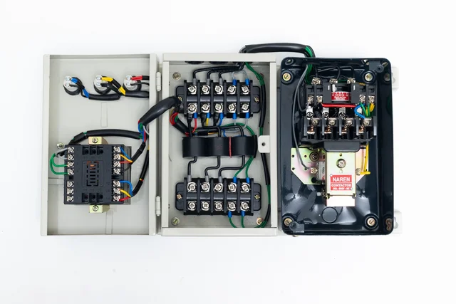 NAREN Electrix l Control Starters & DOL Starters l Control Starter l 3 Phases l MPU-25 with DOL Starter - SKU - 48619976