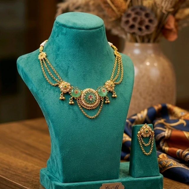 #NTQ06 Antique Heritage Necklace Set