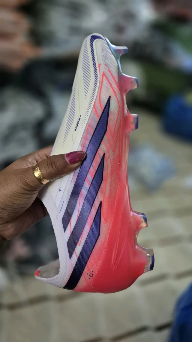 F50 Hyper Fast Elite White Pink Less less Boot. - UK 4.5