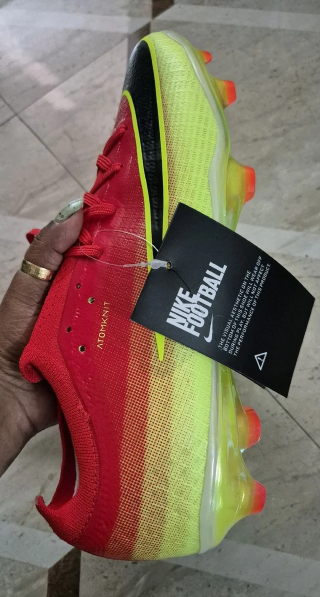 Mercurial Vapor 17 Elite FG football boot.Red and Yellow Colour - UK 7.5