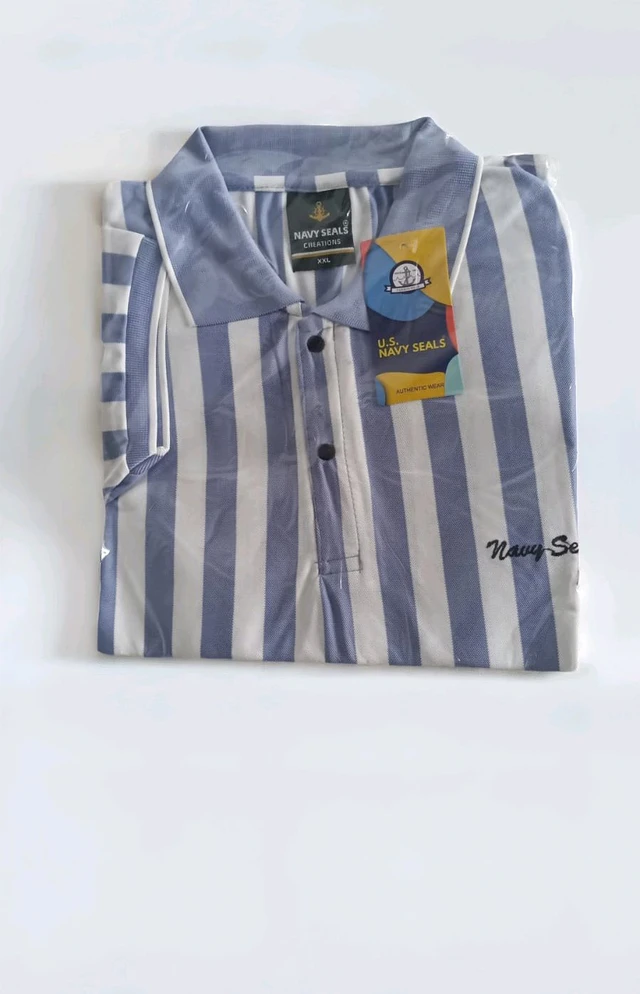 T Shirt - XL