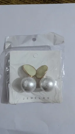Ivory Pearl Luxe Earrings
