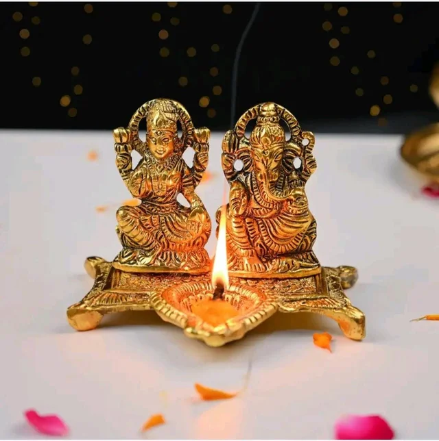 Lakshmi Ganesh Idol with Diya